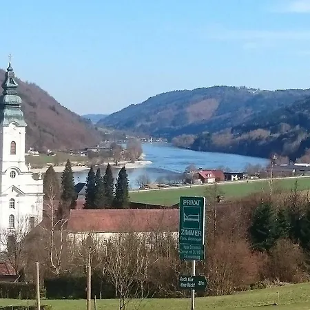 Privatunterkunft Haus Donaublick *